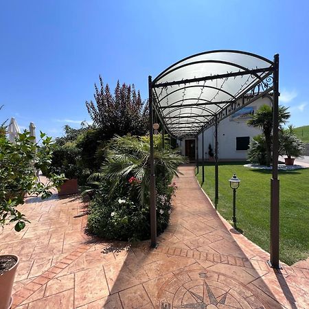 B&B Corte Delle Rose Кастельони деле Стивиере Екстериор снимка