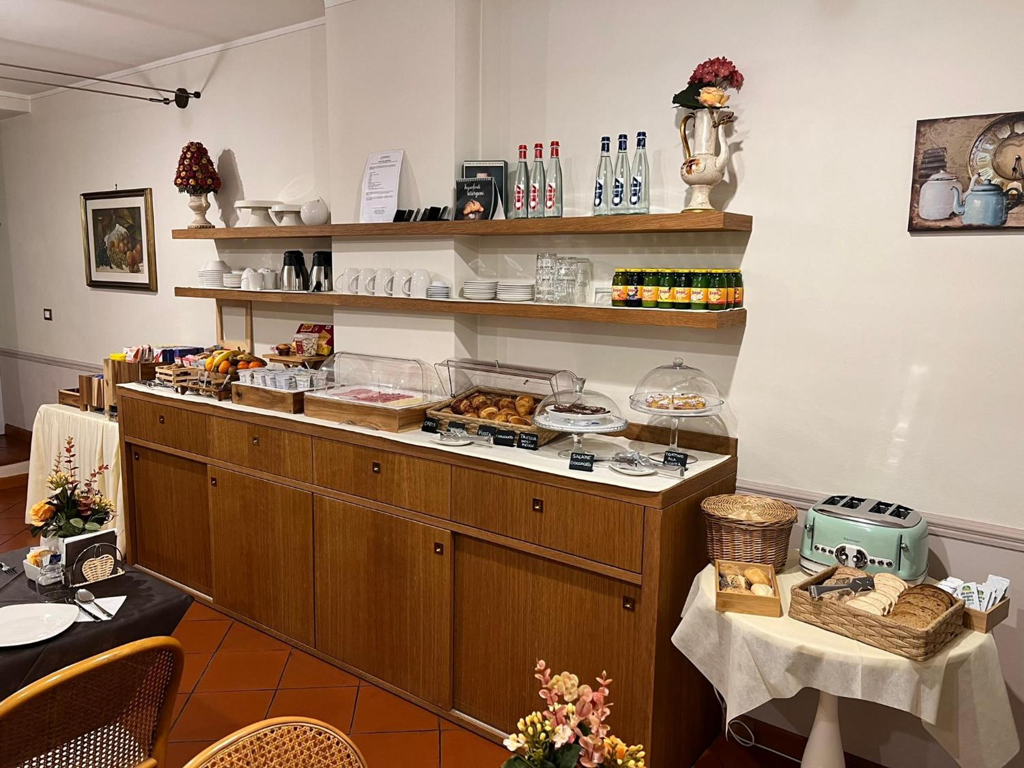 B&B Corte Delle Rose Кастельони деле Стивиере Екстериор снимка