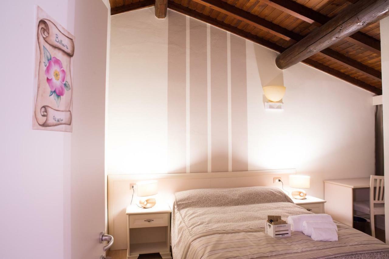 B&B Corte Delle Rose Кастельони деле Стивиере Екстериор снимка