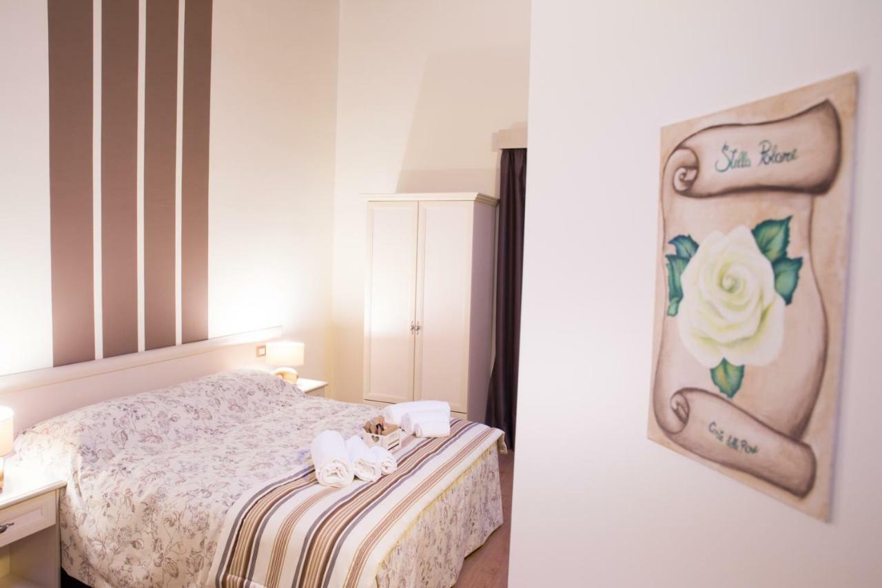 B&B Corte Delle Rose Кастельони деле Стивиере Екстериор снимка